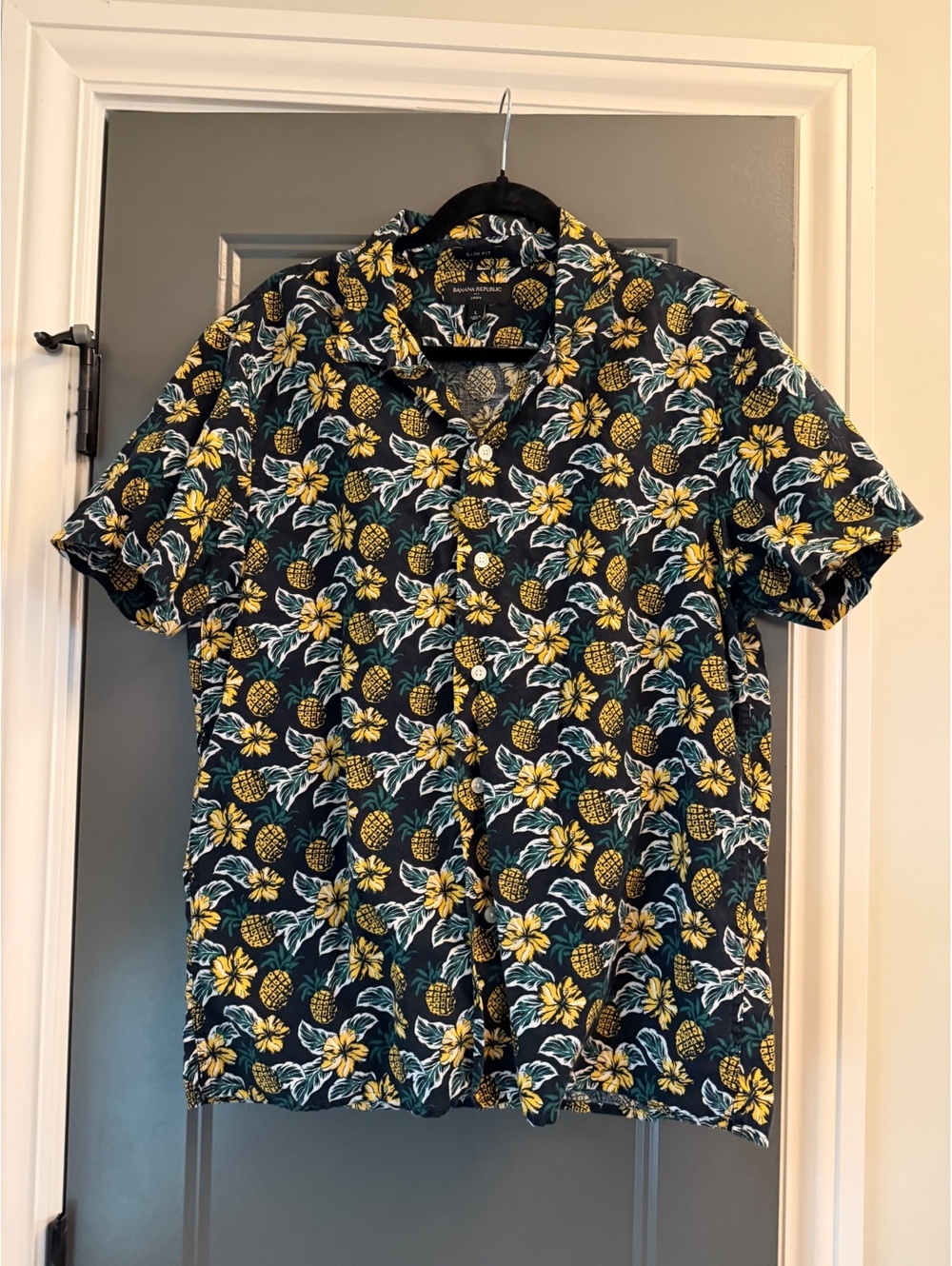 Banana Republic Slim Fit Men's Hawaiian upside down pineapple  Shirt Linen Large